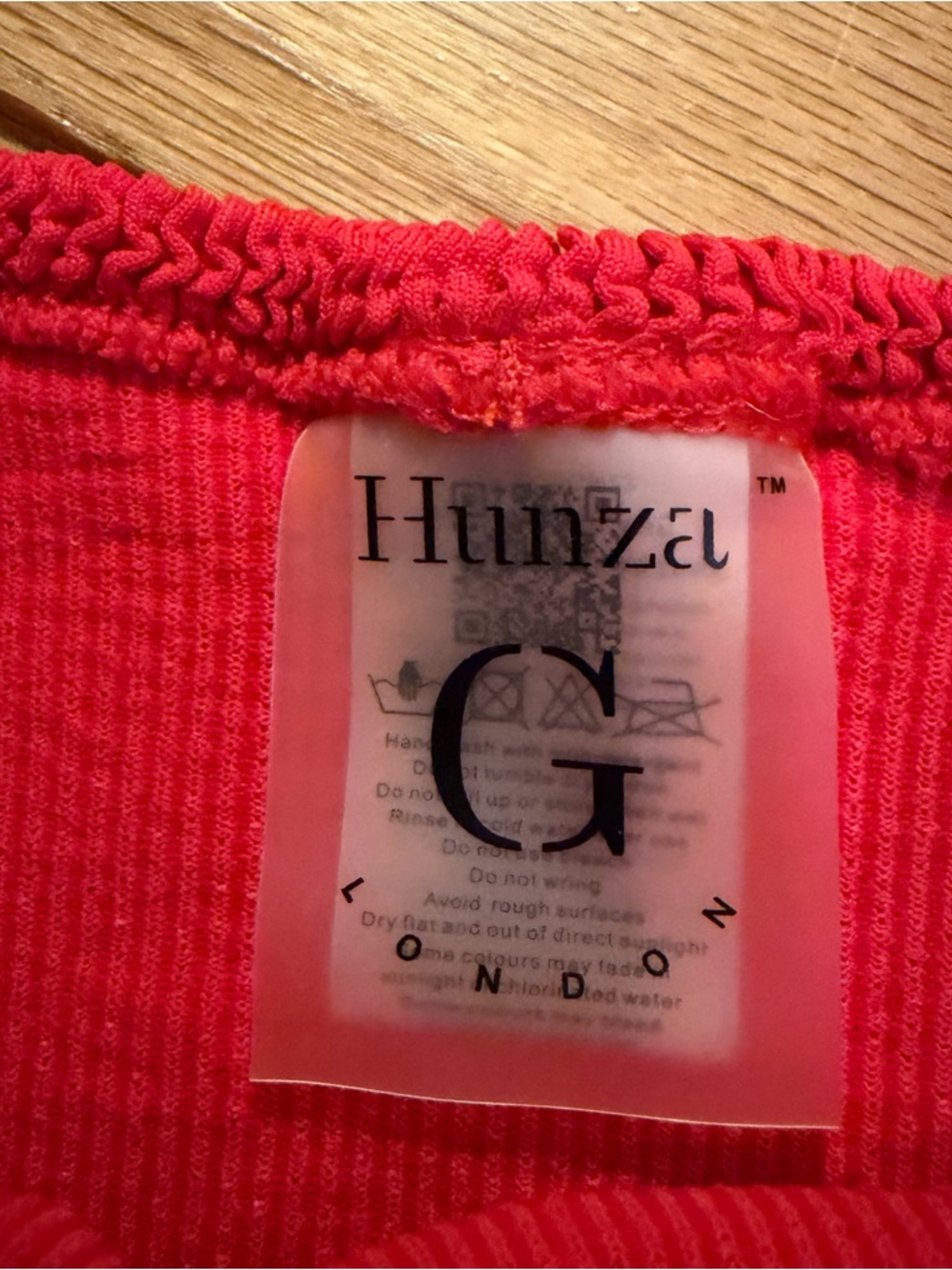 Hunza G Red Xandra Set - Picture 4 of 5